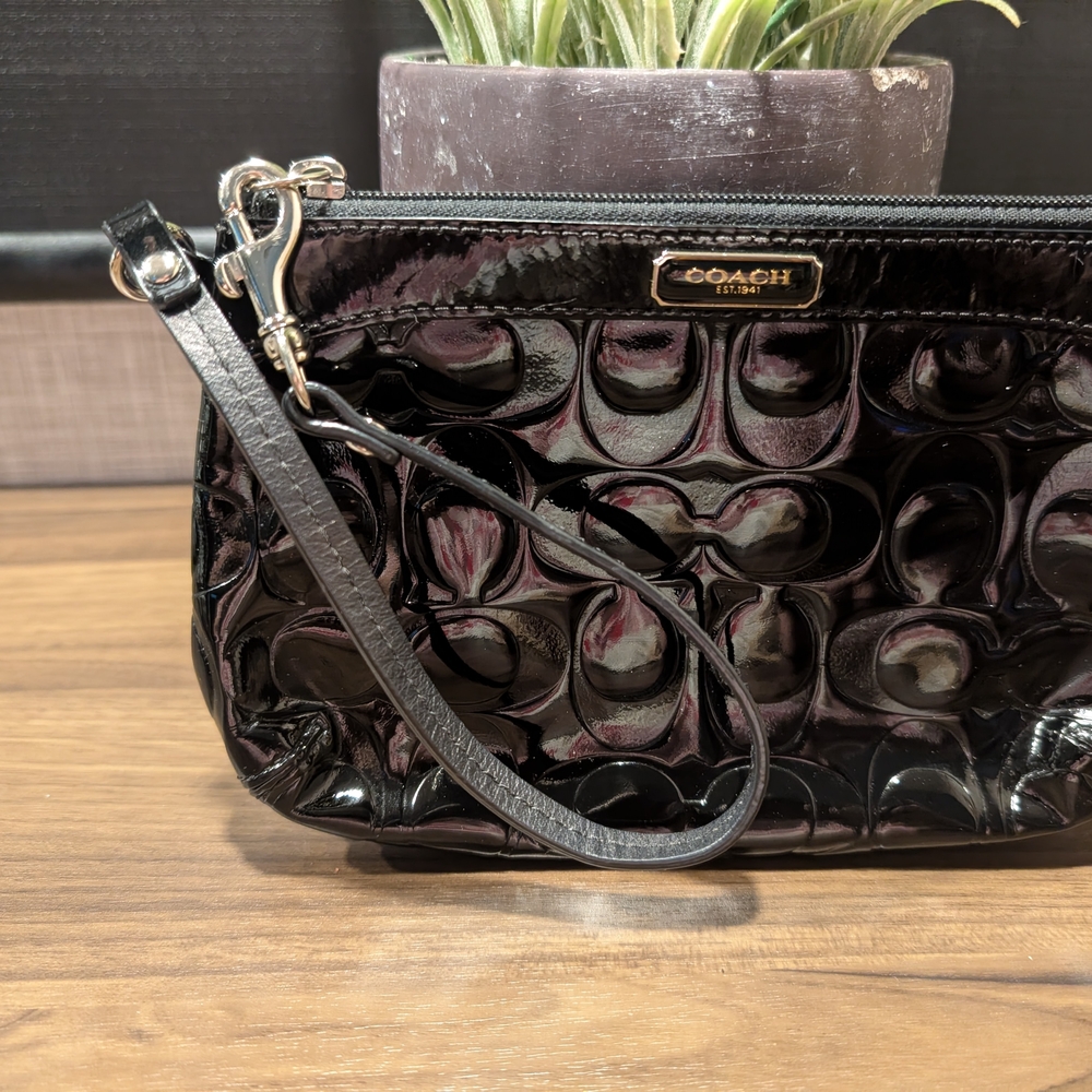 Coach Signature Stitch Black Patent Leather Black Wristlet Bag